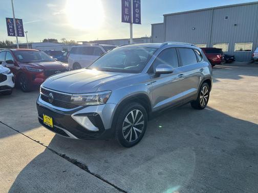 2024 Volkswagen Taos 1.5T SE