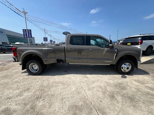 Gray 2026 Ford F-350 Lariat Super Duty
