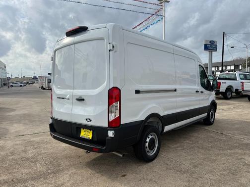 2026 Ford Transit-250 148 WB Medium Roof Cargo