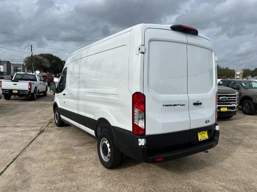 2026 Ford Transit-250 148 WB Medium Roof Cargo