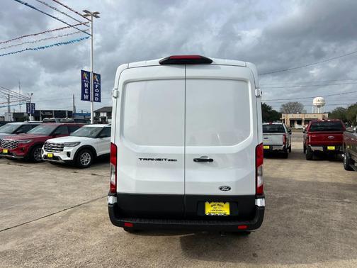 2026 Ford Transit-250 148 WB Medium Roof Cargo