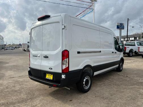 2026 Ford Transit-250 148 WB Medium Roof Cargo