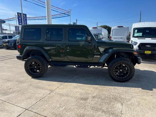 2022 Jeep Wrangler Unlimited Sahara