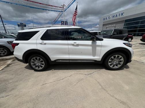 White 2026 Ford Explorer Platinum