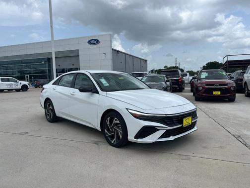 2025 Hyundai ELANTRA HEV SEL Sport