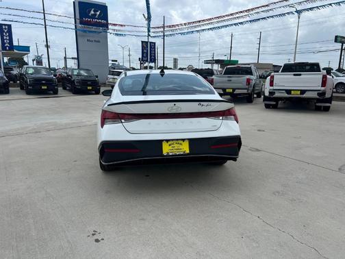 2025 Hyundai ELANTRA HEV SEL Sport