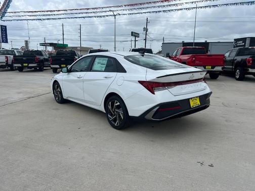 2025 Hyundai ELANTRA HEV SEL Sport