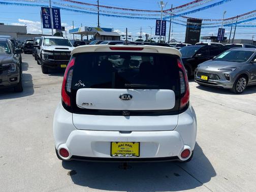 Clear White 2015 Kia Soul !
