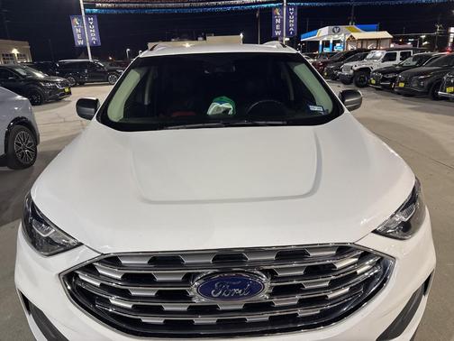2022 Ford Edge SE
