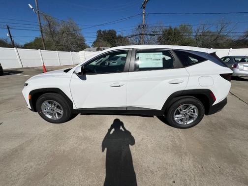 2025 Hyundai TUCSON SE