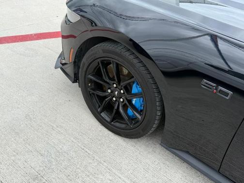 Shadow Black 2016 Ford Shelby GT350 Base