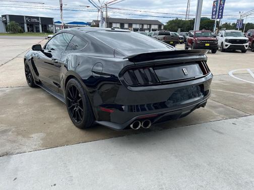Shadow Black 2016 Ford Shelby GT350 Base