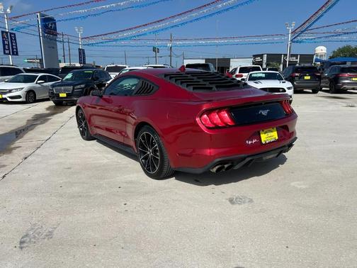 2020 Ford Mustang EcoBoost