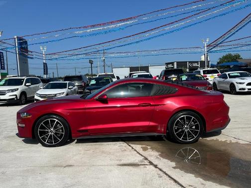 2020 Ford Mustang EcoBoost