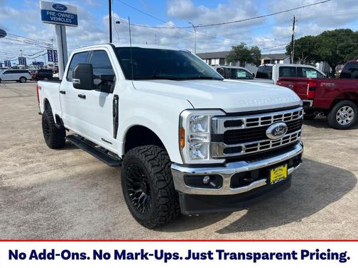 Oxford White 2025 Ford F-250 XLT