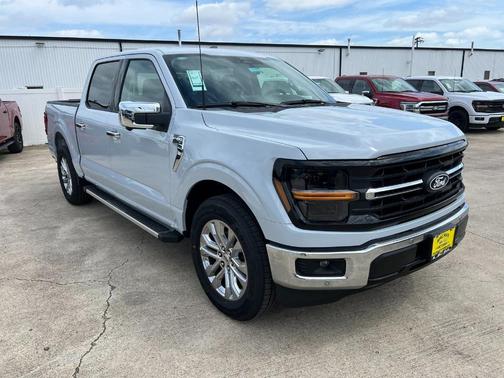 White Metallic 2025 Ford F-150 XLT
