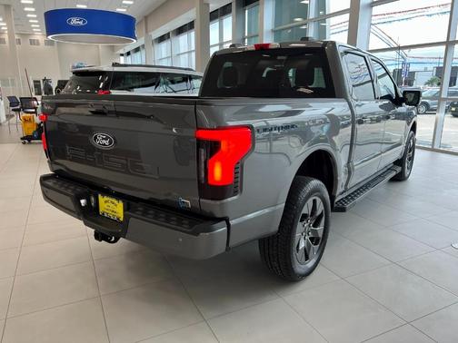 2025 Ford F-150 Lightning Flash