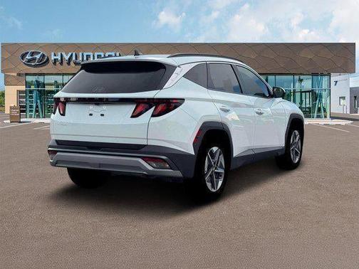White Pearl 2026 Hyundai TUCSON SEL