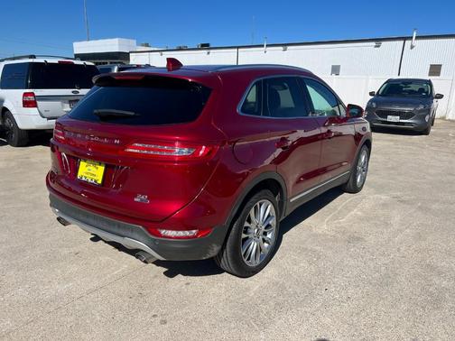 2015 Lincoln MKC Base
