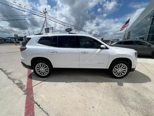 White Frost Tri-Coat 2024 GMC Acadia Denali