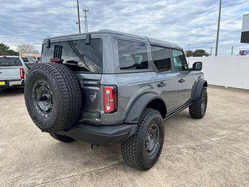 Gray Metallic 2025 Ford Bronco Badlands