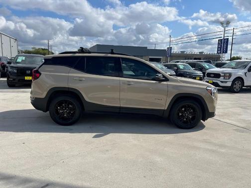 2023 GMC Terrain AT4