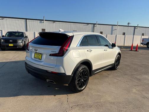 2022 Cadillac XT4 Luxury