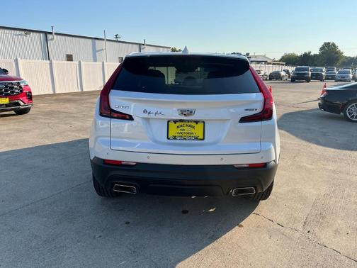 2022 Cadillac XT4 Luxury