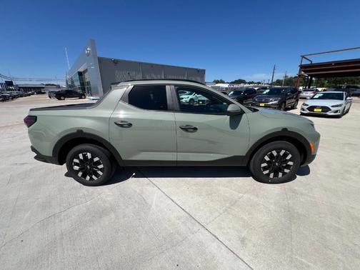 2025 Hyundai SANTA CRUZ SEL Activity