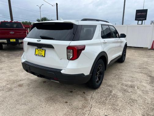 White Metallic 2022 Ford Explorer Timberline
