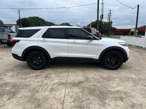 White Metallic 2022 Ford Explorer Timberline