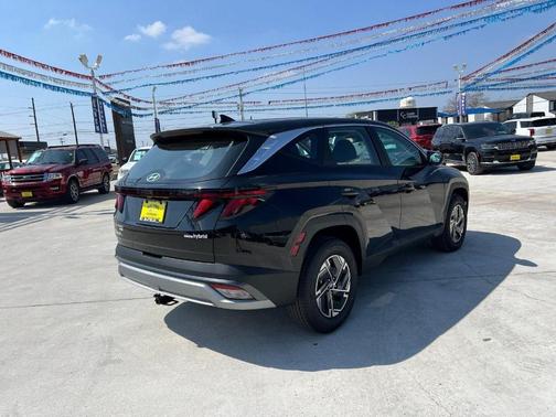Ash Black 2026 Hyundai TUCSON Hybrid Blue SE