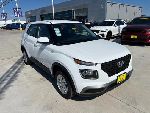 2026 Hyundai VENUE SE