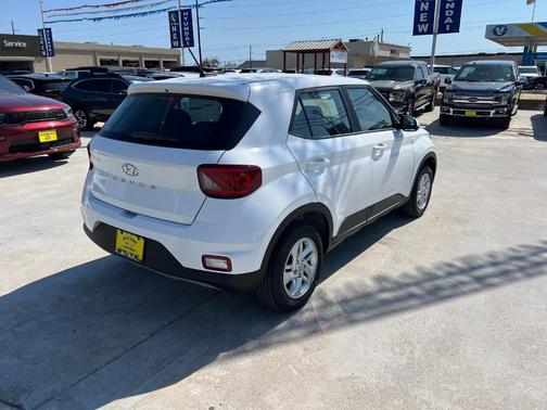 2026 Hyundai VENUE SE