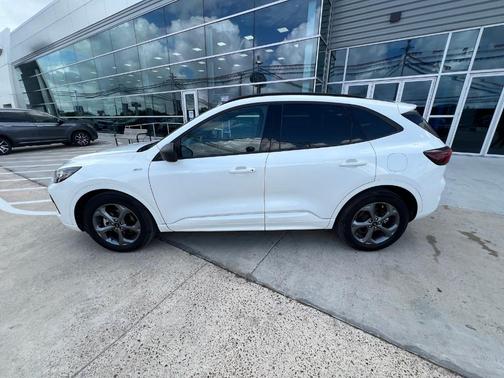 Star White 2023 Ford Escape ST-Line