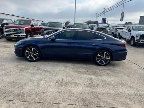 2022 Hyundai SONATA SEL Plus