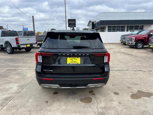 Black Metallic 2026 Ford Explorer Active