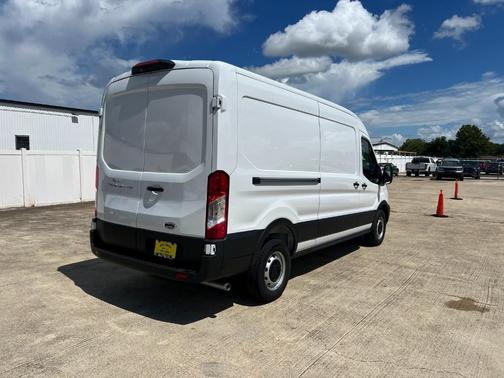 2025 Ford Transit-250 148 WB Medium Roof Cargo