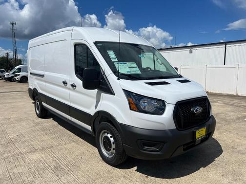 2025 Ford Transit-250 148 WB Medium Roof Cargo
