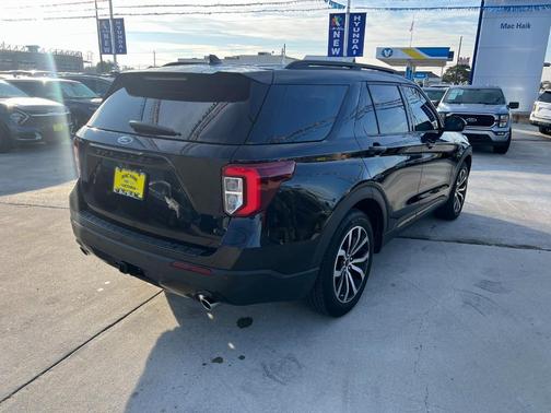 2024 Ford Explorer ST-Line