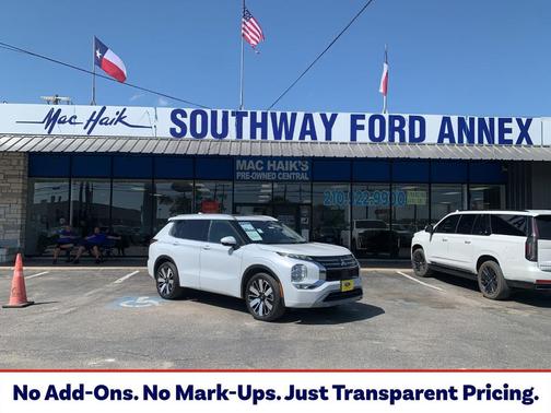 White Diamond 2025 Mitsubishi Outlander SEL