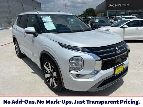 White Diamond 2025 Mitsubishi Outlander SEL