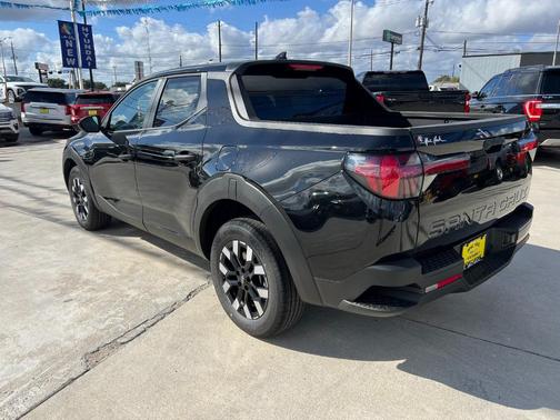 Phantom Black 2026 Hyundai SANTA CRUZ SE