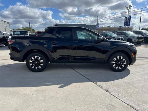 Phantom Black 2026 Hyundai SANTA CRUZ SE