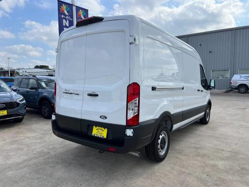 2026 Ford Transit-250 148 WB Medium Roof Cargo