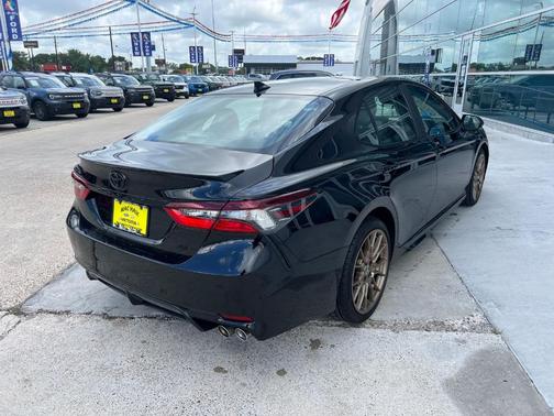 Midnight Black Metallic 2024 Toyota Camry SE Nightshade