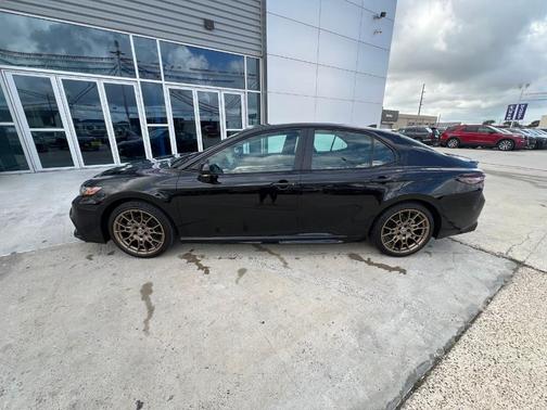 Midnight Black Metallic 2024 Toyota Camry SE Nightshade