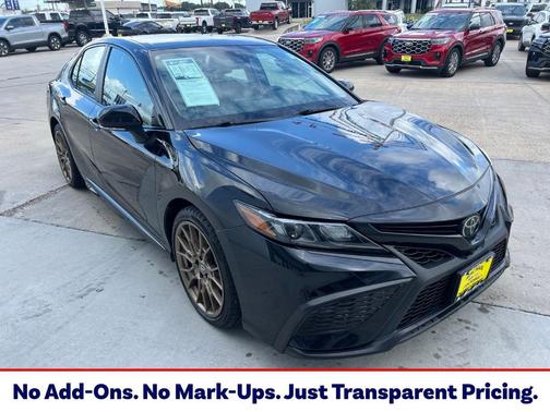 Midnight Black Metallic 2024 Toyota Camry SE Nightshade