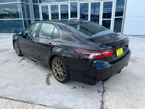 Midnight Black Metallic 2024 Toyota Camry SE Nightshade