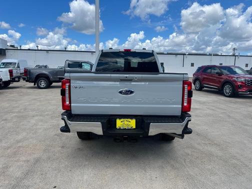 2026 Ford F-350 Lariat Super Duty